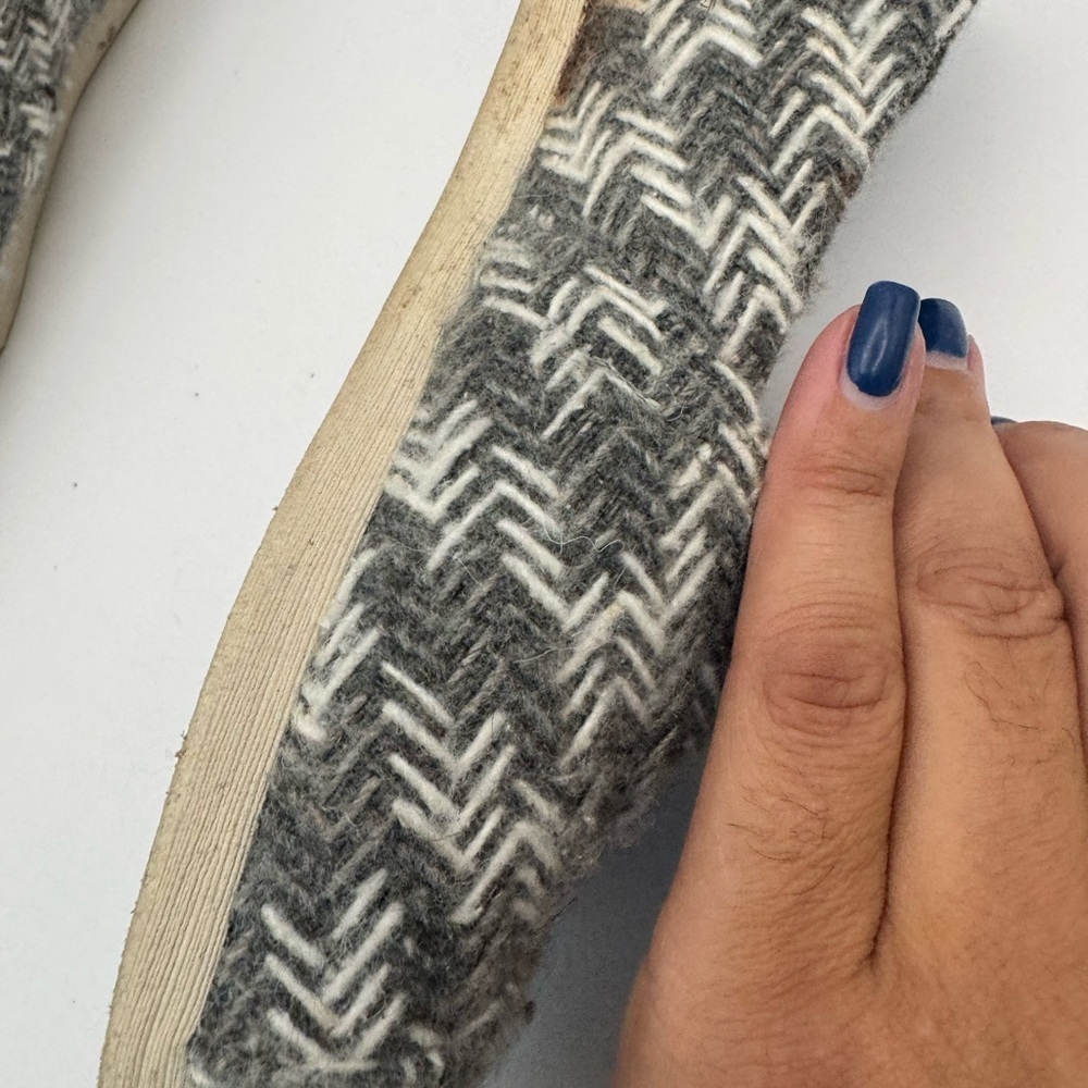 TOMS Women’s Herringbone Gray White  Ortholite Flats Shoes Size 5.5 - Picture 8 of 11